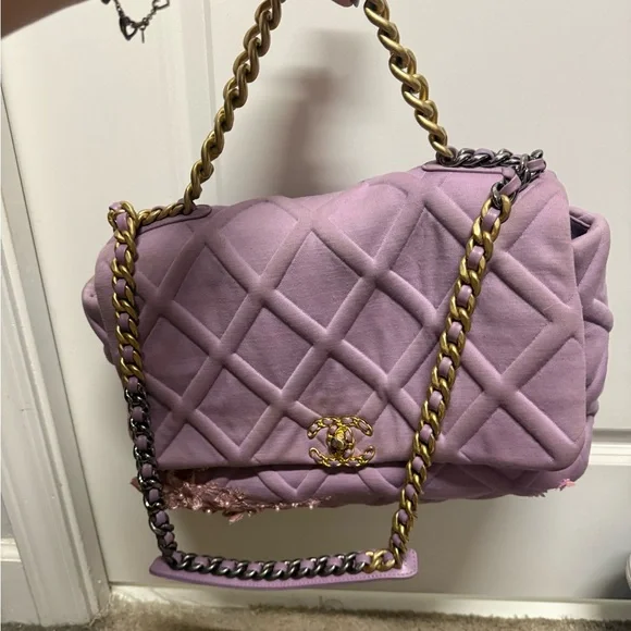 Chanel 19 fabric Lavender Quilted Shoulder Bag with Gold Chain - Picture 16 of 16